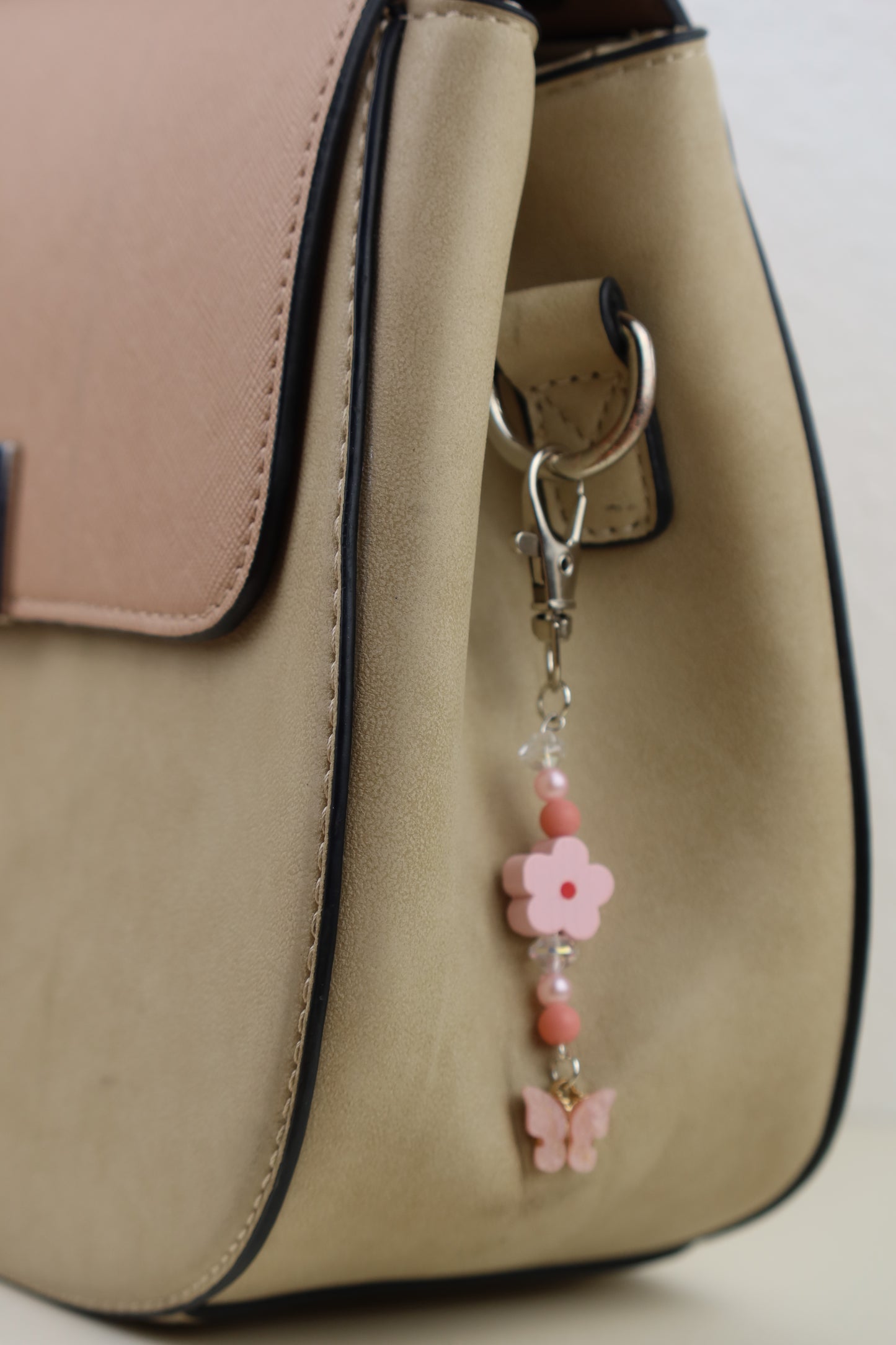 ✨Blütenzauber Schmetterlings-Anhänger✨