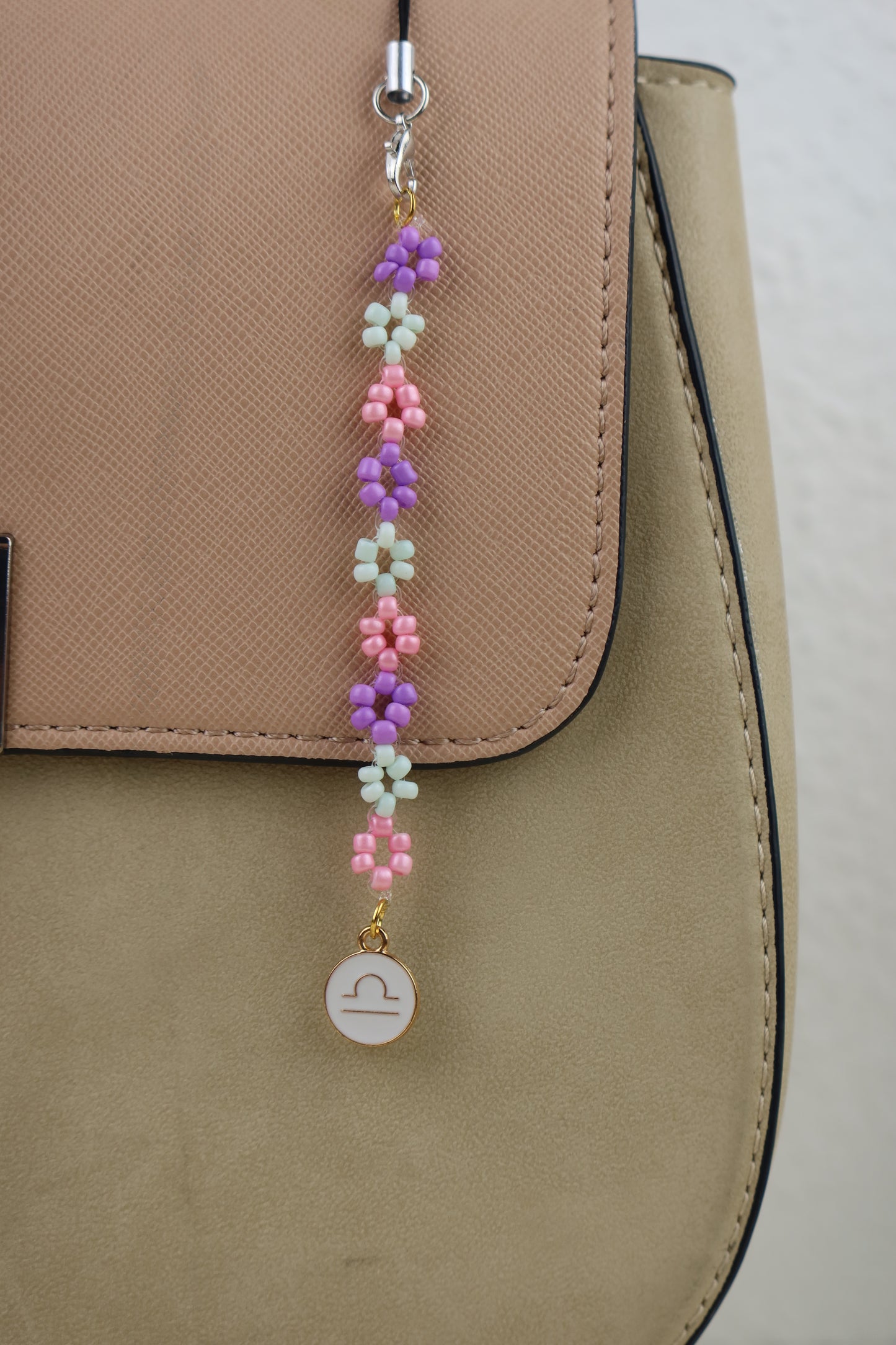 ✨🌙 Zodiac Blossom Charms – Sternzeichen Blütenanhänger 🌸🪐