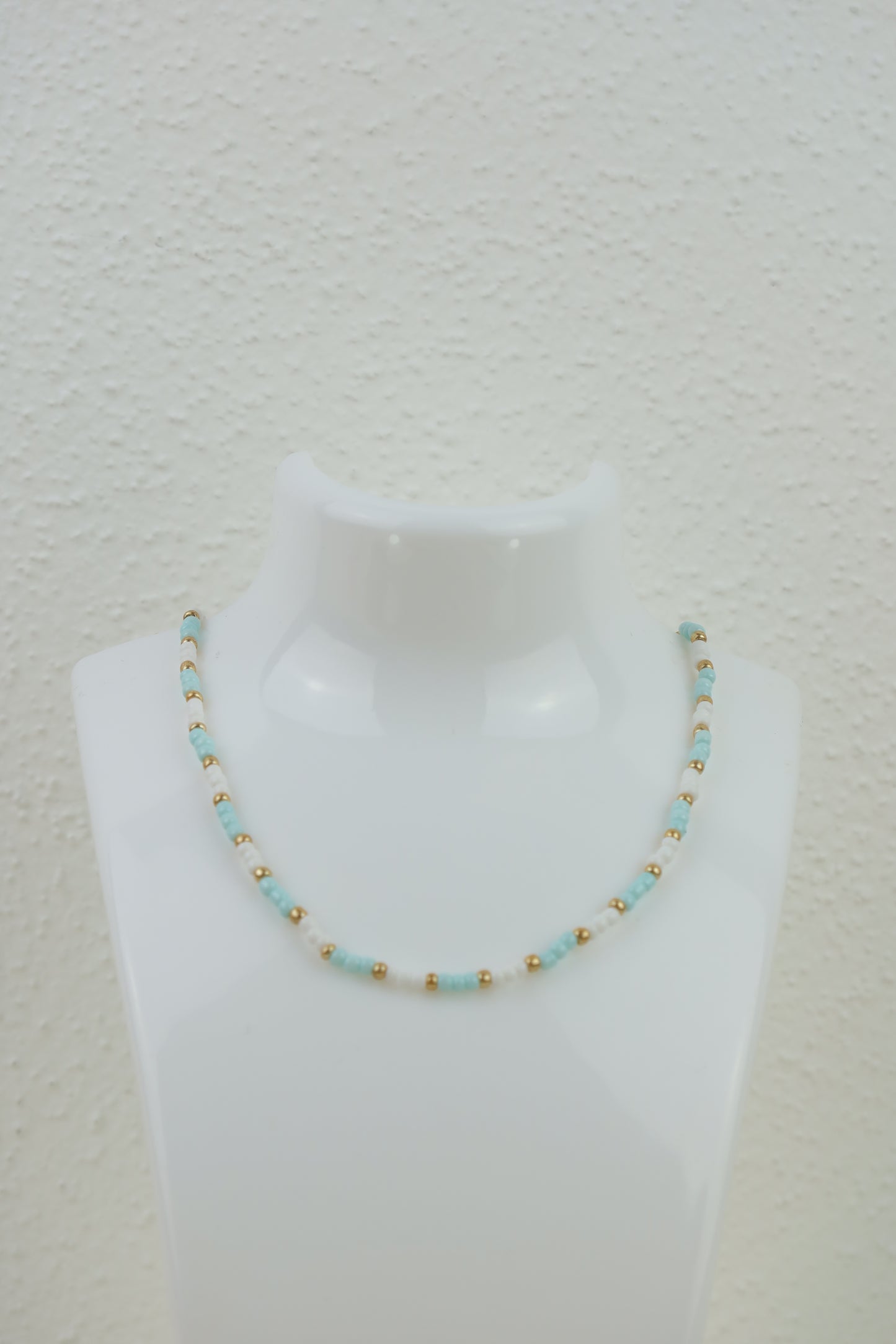 🌈 Beaded Elegance