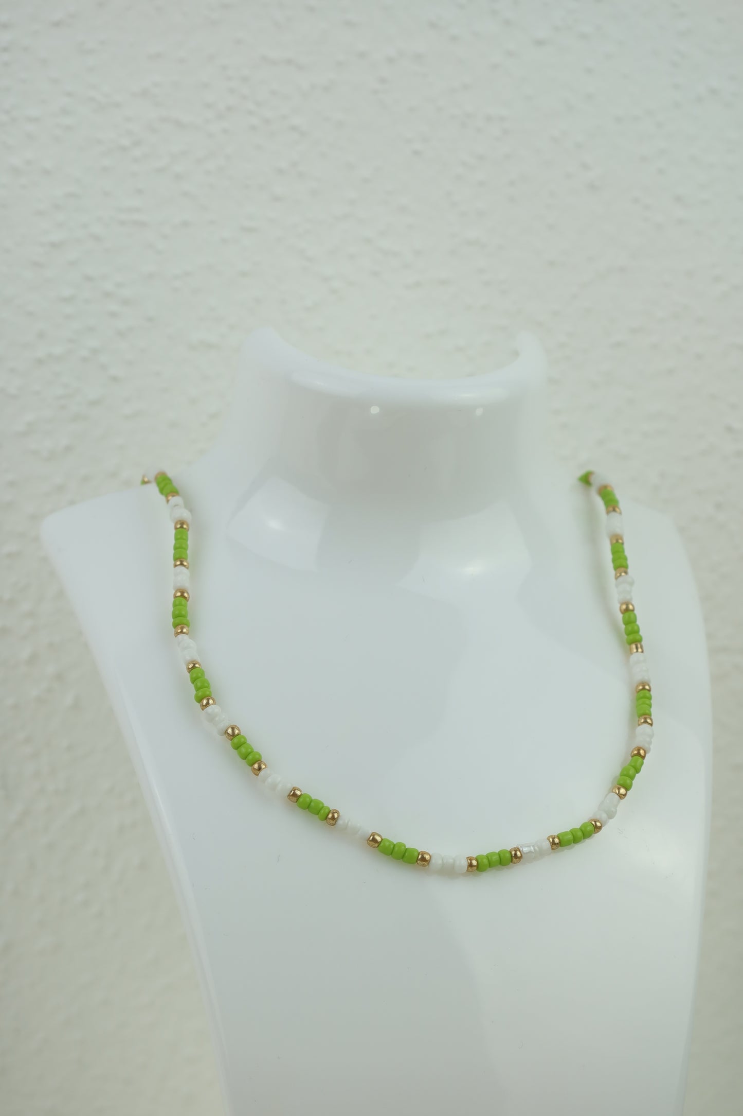 🌈 Beaded Elegance