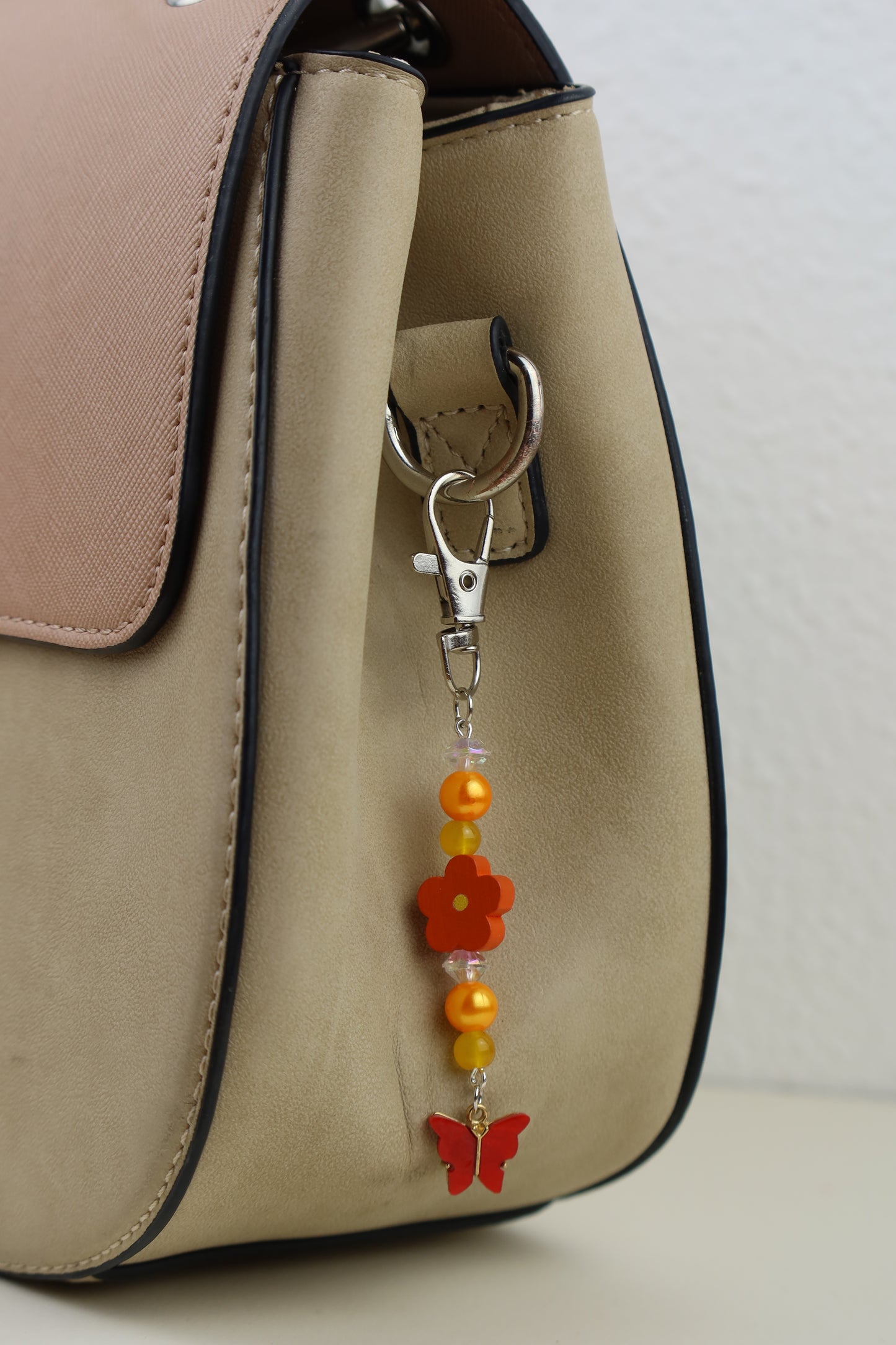 ✨Blütenzauber Schmetterlings-Anhänger✨