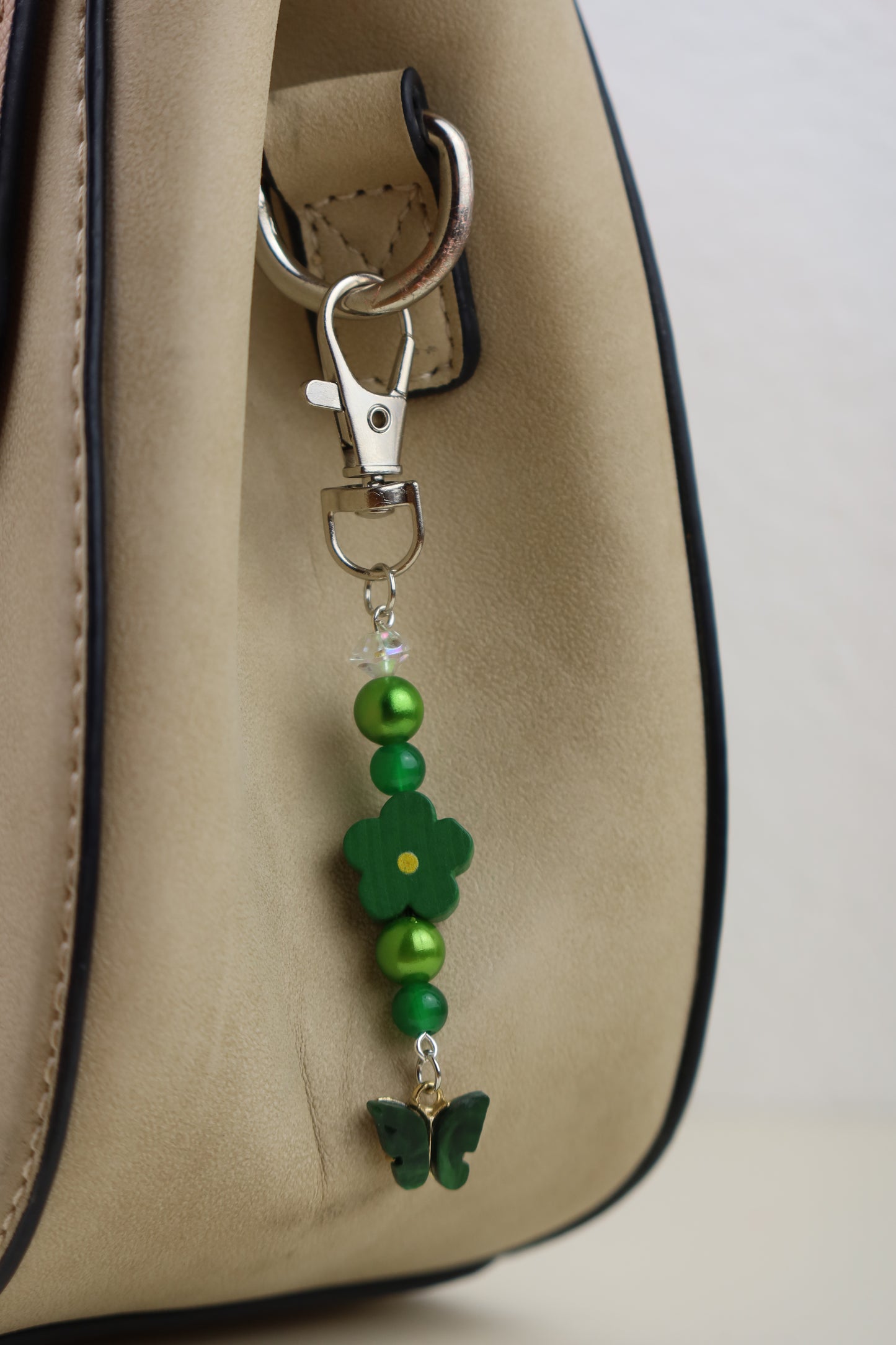 ✨Blütenzauber Schmetterlings-Anhänger✨